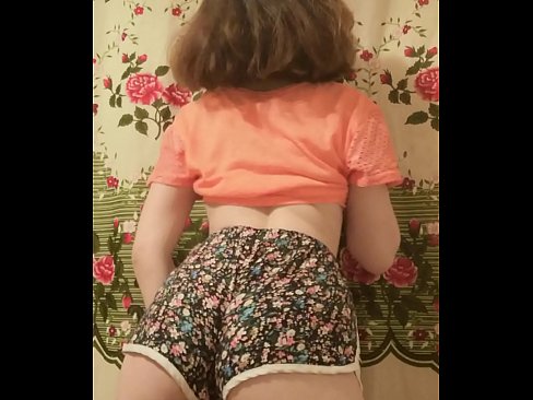 ❤️ Sexet ung babe laver en striptease ved at filme sine shorts på kamera ❤️❌ Porn video at da.hellporno-com.ru ❌❤