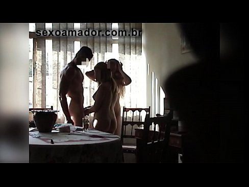 ❤️ Sexveninder inviterer en kæmpe mand og en trekant med ham ❤️❌ Porn video at da.hellporno-com.ru ❌❤