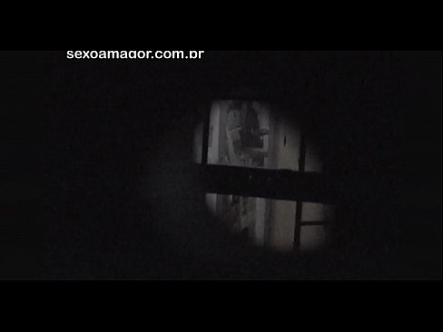 ❤️ Blondie bliver hemmeligt videooptaget af en voyeur fra nabolaget gemt bag hule mursten ❤️❌ Porn video at da.hellporno-com.ru ❌❤