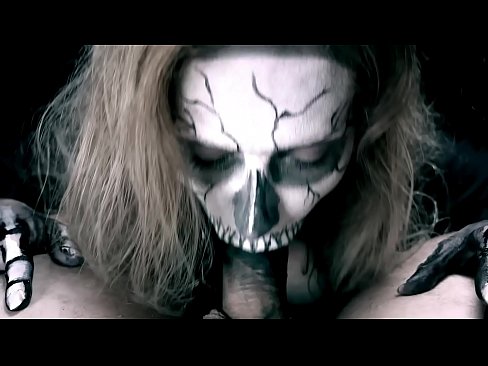 ❤️ Dæmonisk pige suger pik med sin sorte mund og sluger sperm. ❤️❌ Porn video at da.hellporno-com.ru ❌❤